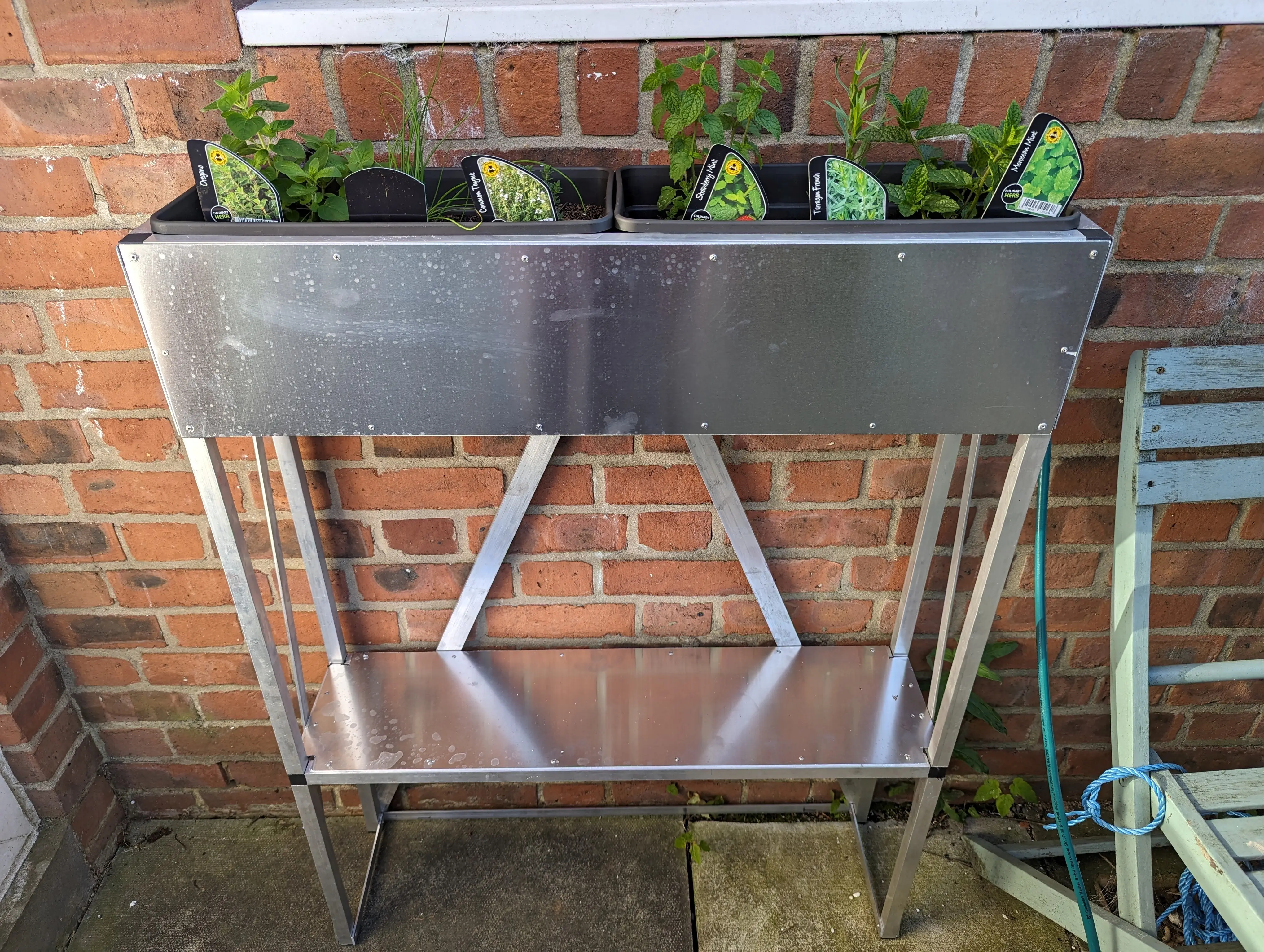 James Mcvennon -Aluminium Planter